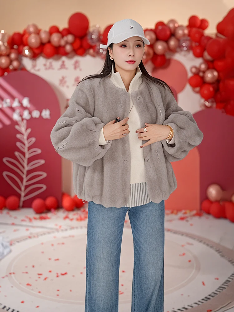 Модная утепленная зимняя куртка для женщин: свободный повседневный укороченный топ, теплая верхняя одежда, премиум-качество, коллекция Зима 2025
Модная утепленная зимняя куртка для женщин: свободный повседневный укороченный топ, теплая верхняя одежда, премиум-качество, коллекция Зима 2025