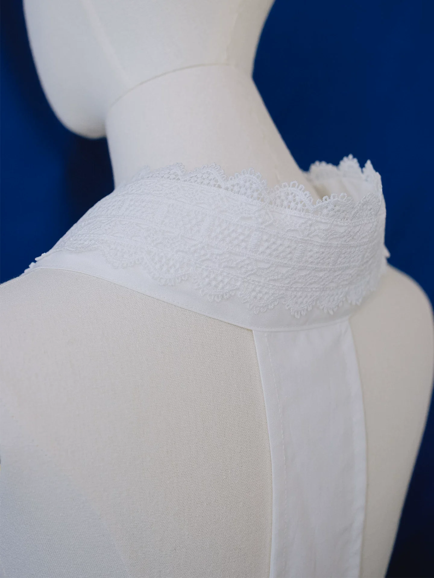 Women's White Lace Hadajuban – Pure Cotton Kimono & Yukata Underwear, Detachable Collar (False Collar) with Eri-shin Included
Women's White Lace Hadajuban – Pure Cotton Kimono & Yukata Underwear, Detachable Collar (False Collar) with Eri-shin Included