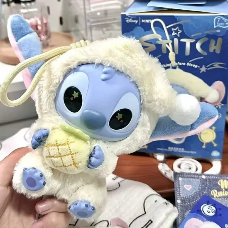 Disney Lilo & Stitch новый плюшевый брелок для ключей виниловая кукла школьный рюкзак кулон мультфильм пара автомобильный брелок для женщин и мужчин рождественские подарки
Disney Lilo & Stitch новый плюшевый брелок для ключей виниловая кукла школьный рюкзак кулон мультфильм пара автомобильный брелок для женщин и мужчин рождественские подарки