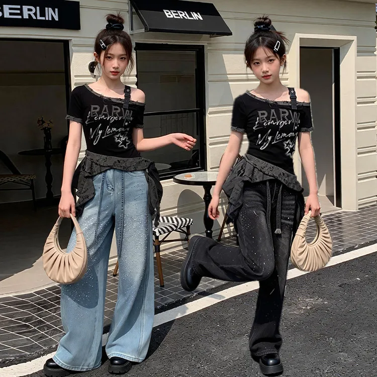 Джинсы прямого кроя для девочек-подростков 8, 10, 12, 14 лет, блестящие, с асимметричным кружевным пэчворком, футболка на одно плечо, широкие брюки для подростков
Джинсы прямого кроя для девочек-подростков 8, 10, 12, 14 лет, блестящие, с асимметричным кружевным пэчворком, футболка на одно плечо, широкие брюки для подростков