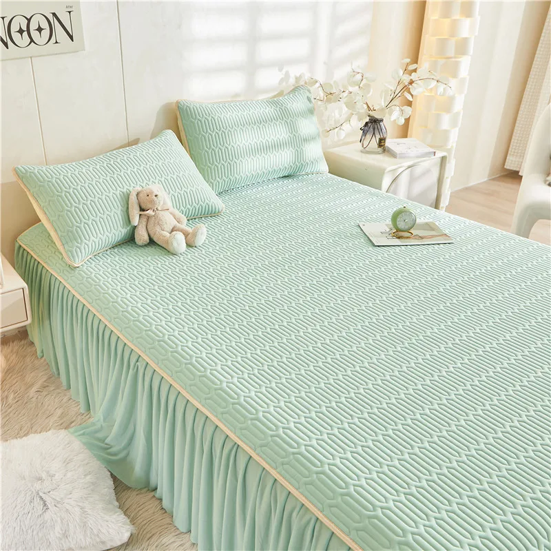 Summer princess style latex cool mat bed skirt set of bed covers household washable ice silk bed mat single air cond
Summer princess style latex cool mat bed skirt set of bed covers household washable ice silk bed mat single air cond