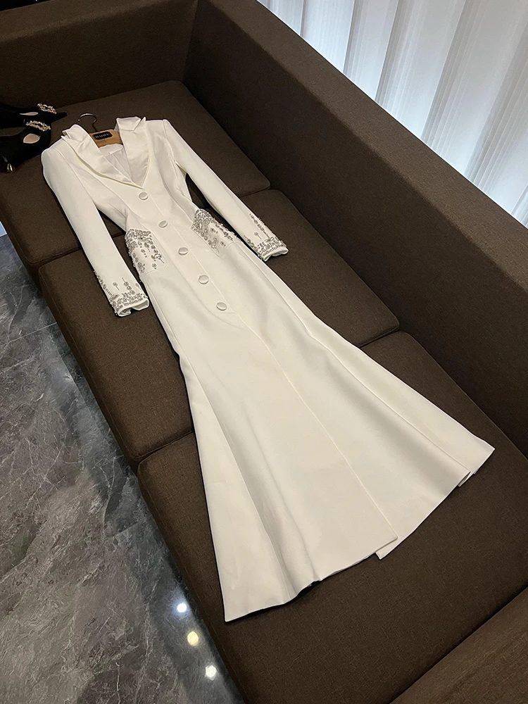 New Celebri Faion Heavy Embellied Diamond Embroidered Suit Collar Dr Long Tail Fi Tailed Evening Gown A20652
New Celebri Faion Heavy Embellied Diamond Embroidered Suit Collar Dr Long Tail Fi Tailed Evening Gown A20652