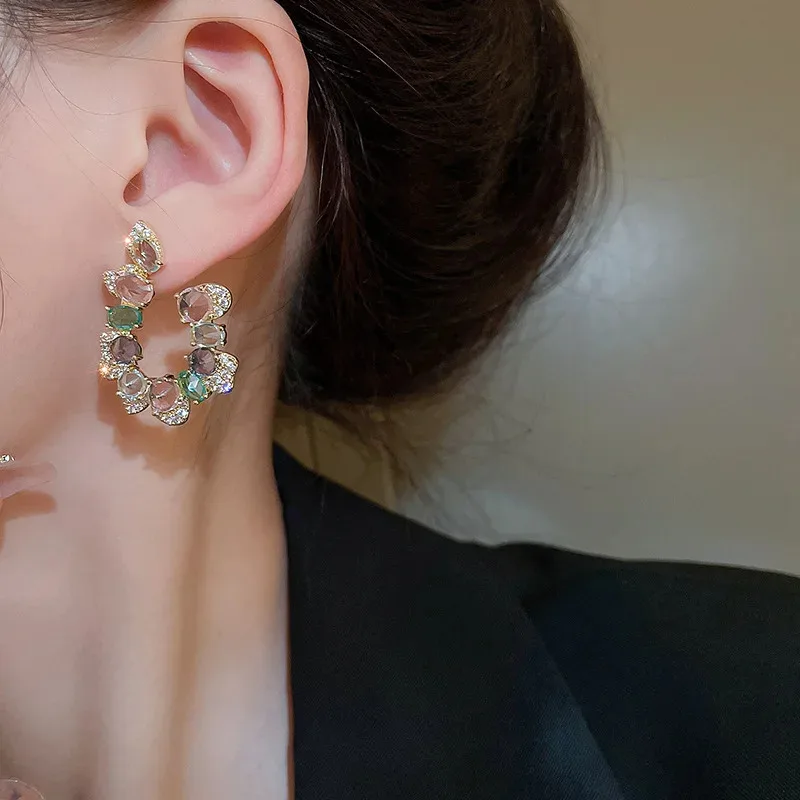 Exaggeration Ear Studs for Women Luxury Earrings New Retro Summer Earrings Travel Party
Exaggeration Ear Studs for Women Luxury Earrings New Retro Summer Earrings Travel Party