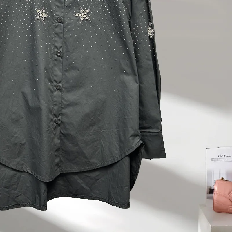 French Fashion Brand Exquisite Star Hot Stamping Diamond Pattern Heavy Design Loose Dark Shirt Top For Women
French Fashion Brand Exquisite Star Hot Stamping Diamond Pattern Heavy Design Loose Dark Shirt Top For Women