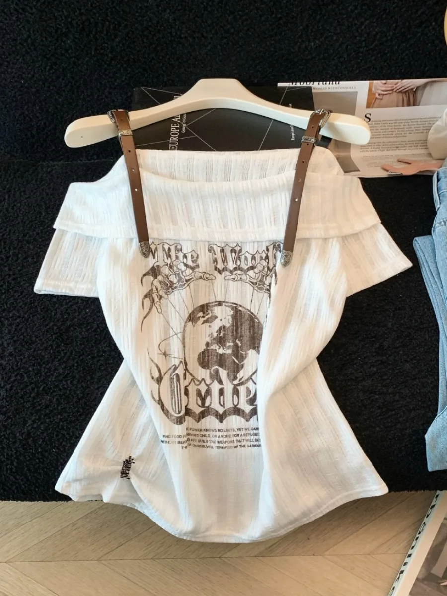 Summer New Style Slim Fit Short Sleeve Shoulder Bared Printed T Shirt Women's Fashionable Small Shirt Top in Beige Color
Summer New Style Slim Fit Short Sleeve Shoulder Bared Printed T Shirt Women's Fashionable Small Shirt Top in Beige Color