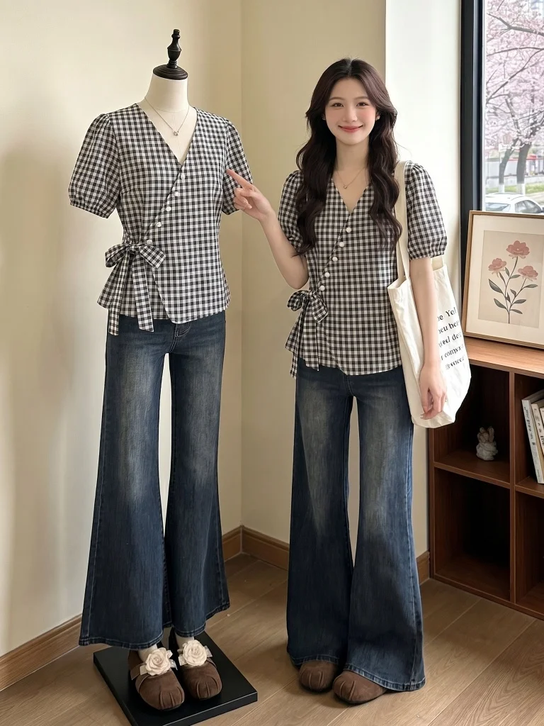 Slim Fit Plaid V-Neck Short Sleeve Shirt Women's Korean Style Casual Top Waist-Cinching Regular Length Commute Wear
Slim Fit Plaid V-Neck Short Sleeve Shirt Women's Korean Style Casual Top Waist-Cinching Regular Length Commute Wear
