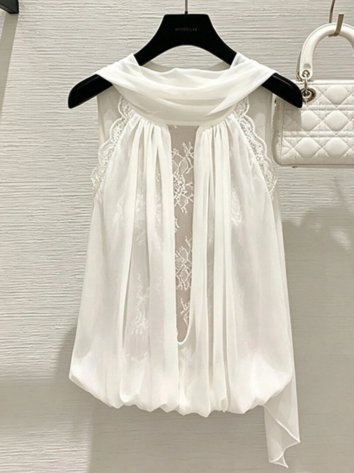 Slimming Effect Lace Top Waist Cinching Sleeveless Patchwork Design Hangzhou Seasonless High End Small Audience Design Sense
Slimming Effect Lace Top Waist Cinching Sleeveless Patchwork Design Hangzhou Seasonless High End Small Audience Design Sense