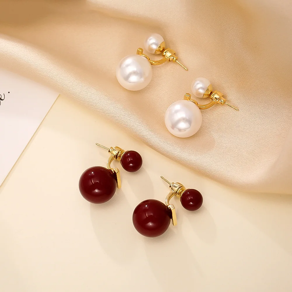 Fashionable, exquisite and high-end silver needle earrings, a pair of light luxury earrings, elegant niche design earrings
Fashionable, exquisite and high-end silver needle earrings, a pair of light luxury earrings, elegant niche design earrings
