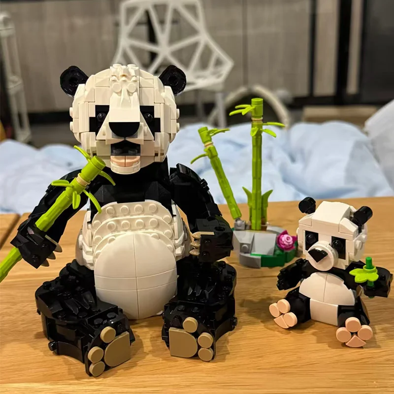 2025 NEW 31165 Wild Animals: Panda Family Building Blocks Bricks Set Toys For Children Birthdays Christmas Home decoration Gifts
2025 NEW 31165 Wild Animals: Panda Family Building Blocks Bricks Set Toys For Children Birthdays Christmas Home decoration Gifts