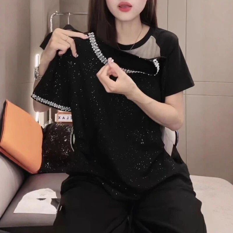 Short Sleeve T-Shirt Glittering Heavy Drill Design Waist-Cinching Sparkling Color Block Korean Style Commute Shirt
Short Sleeve T-Shirt Glittering Heavy Drill Design Waist-Cinching Sparkling Color Block Korean Style Commute Shirt