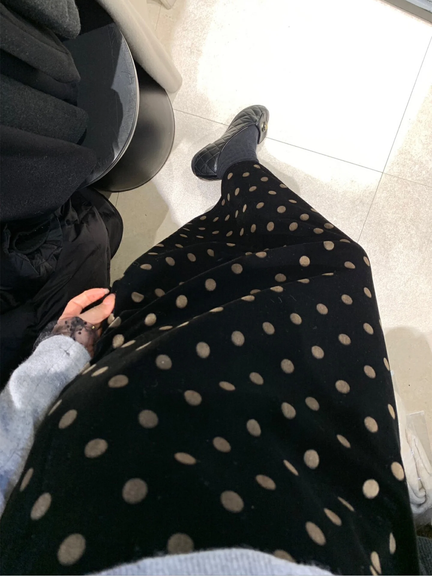 Юбка-карандаш из вельвета в горошек с подкладкой, с завышенной талией, женская, осенне-зимняя, новая, в корейском стиле, длинная юбка в стиле Беркли
Юбка-карандаш из вельвета в горошек с подкладкой, с завышенной талией, женская, осенне-зимняя, новая, в корейском стиле, длинная юбка в стиле Беркли