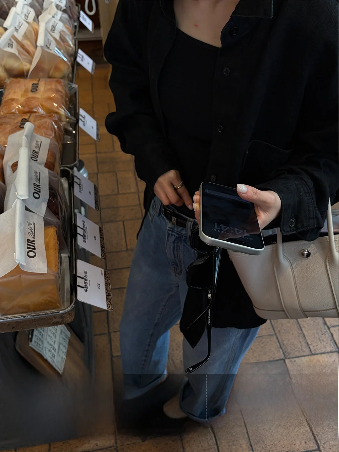 Ayuko Kuroki Black Wood Jeans mid Low Waist Nine Point Straight Leg Jeans Women's Spring Fashion Casual Denim Pants
Ayuko Kuroki Black Wood Jeans mid Low Waist Nine Point Straight Leg Jeans Women's Spring Fashion Casual Denim Pants