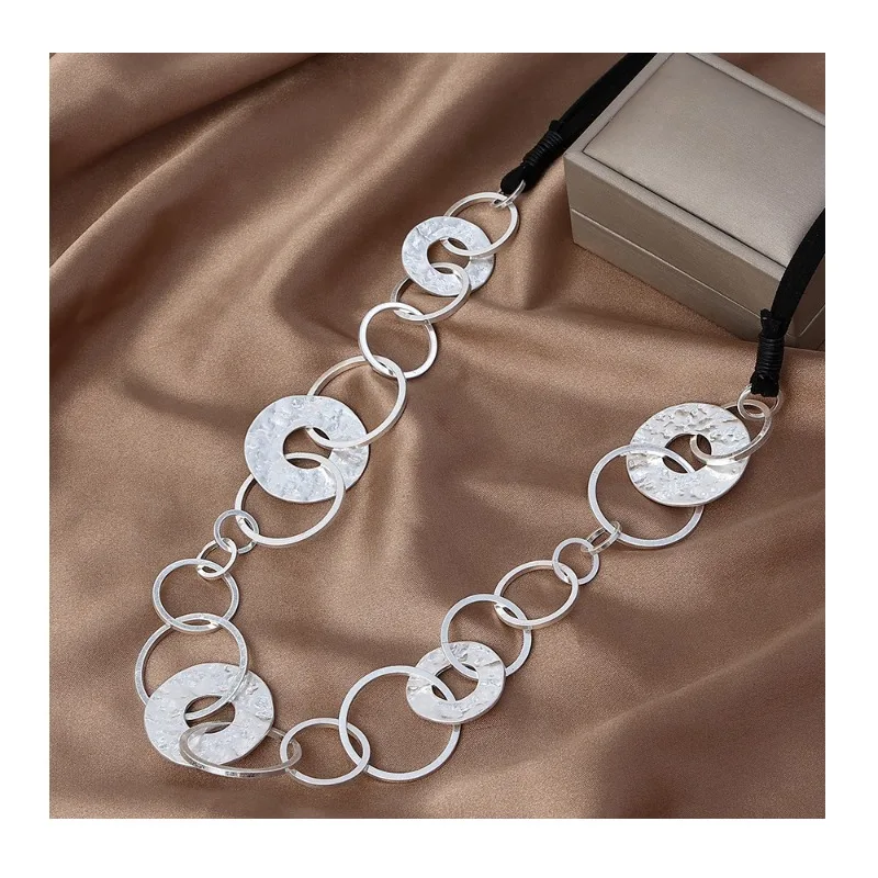Popular Long Chain Foreign Trade Metal Alloy Personalized Women's Jewelry Retro Short Necklace
Popular Long Chain Foreign Trade Metal Alloy Personalized Women's Jewelry Retro Short Necklace