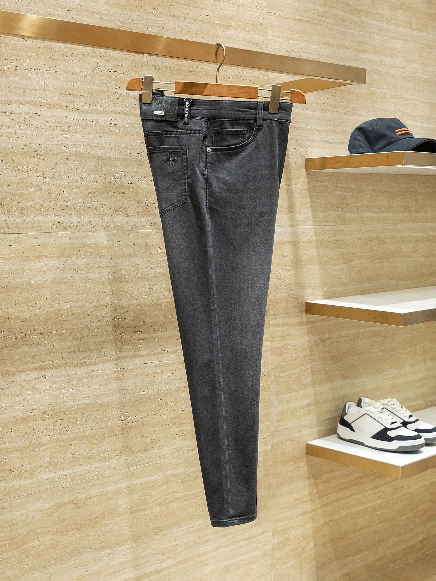 Vintage Washed Slim Fit Men's Jeans 8 Oz Denim Black Grey Thin Elastic Straight Leg Nine-Tenths Length Spring Season High Ela...
Vintage Washed Slim Fit Men's Jeans 8 Oz Denim Black Grey Thin Elastic Straight Leg Nine-Tenths Length Spring Season High Ela...