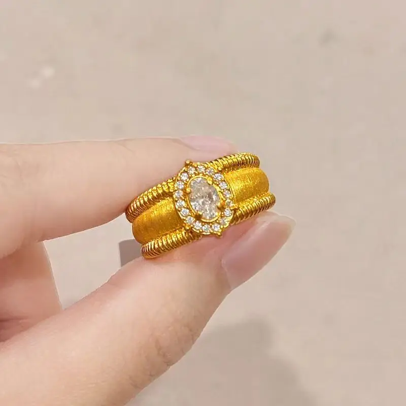 Vintage 24K Medium-old Gold Brushed Pigeon Egg Ring Women's 9999 Light Luxury High-end Wide Edition Diamond Inlay Ring
Vintage 24K Medium-old Gold Brushed Pigeon Egg Ring Women's 9999 Light Luxury High-end Wide Edition Diamond Inlay Ring