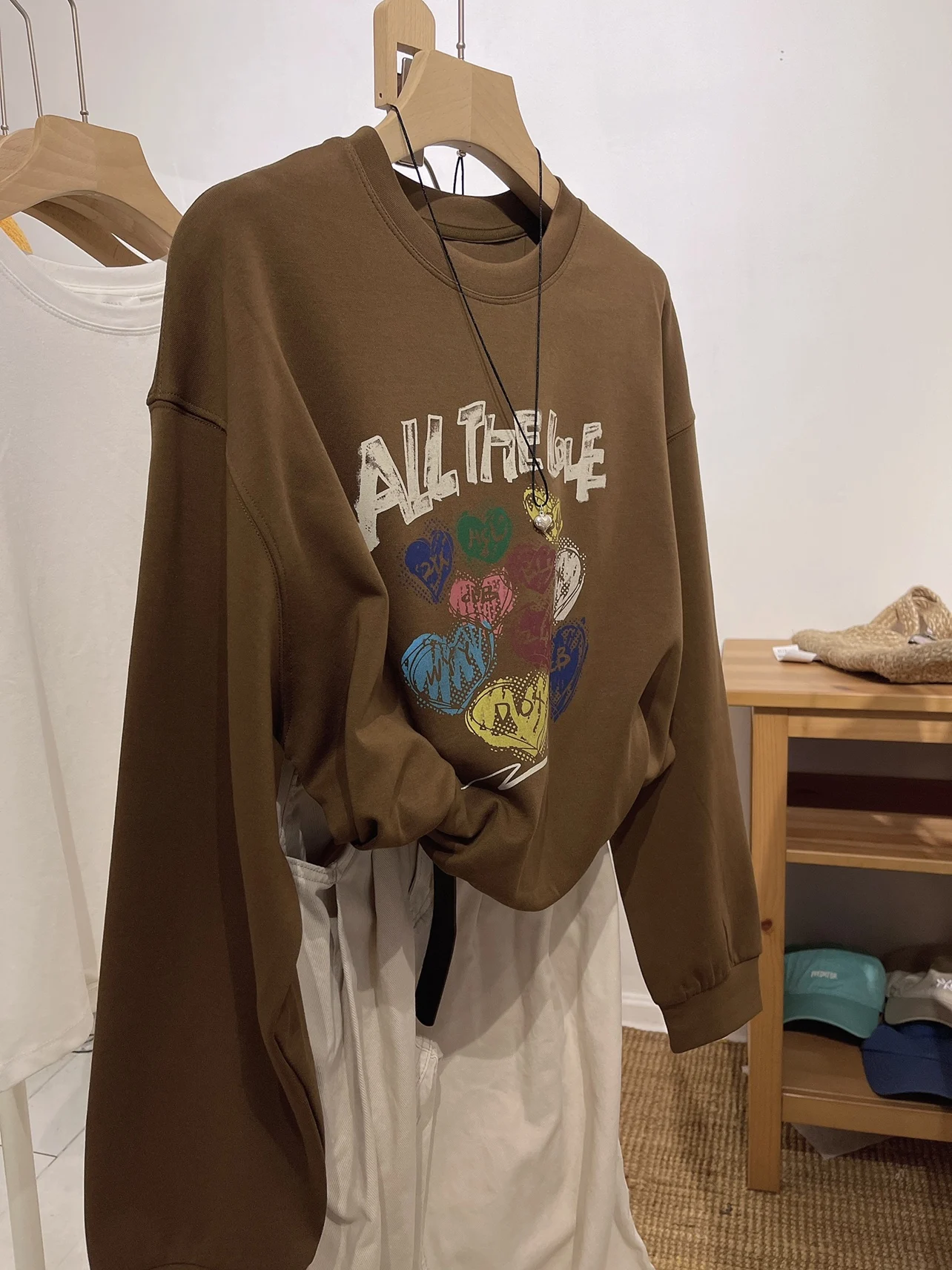 2025 autumn and winter new round neck pullover loose cuffs autumn outfit thin hoodie for women
2025 autumn and winter new round neck pullover loose cuffs autumn outfit thin hoodie for women