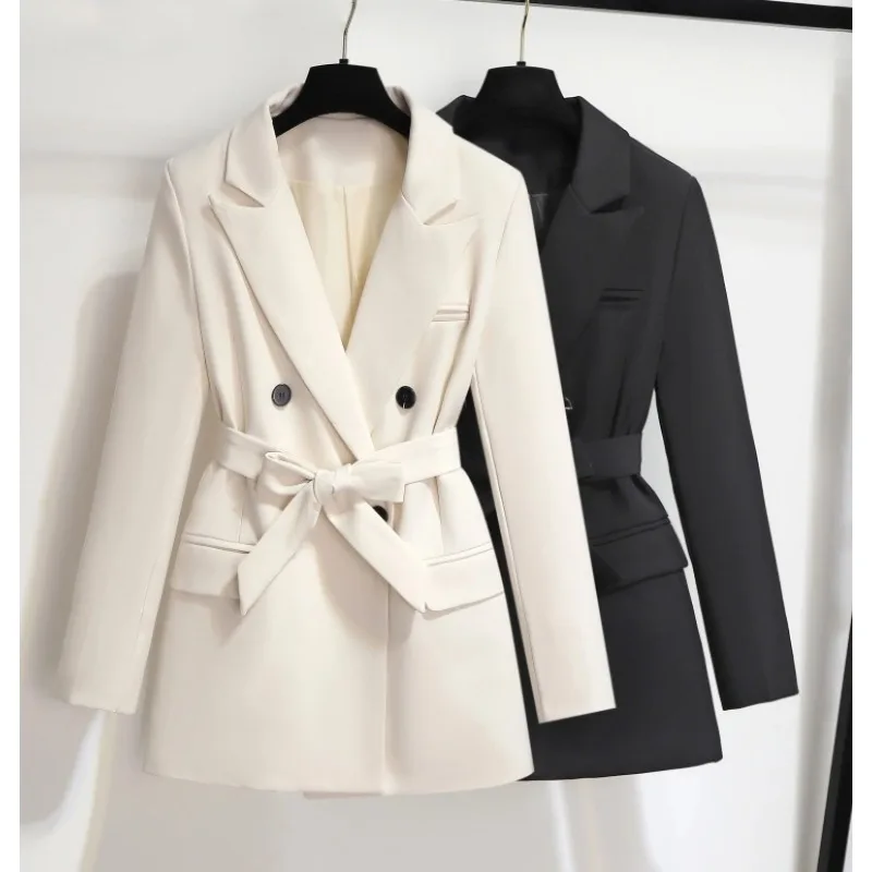 UNXX Women Fashion Single Buckle Design Blazer Coat 2023 Spring Vintage Flap Pockets Suit Jacket Female Outerwear High Street
UNXX Women Fashion Single Buckle Design Blazer Coat 2023 Spring Vintage Flap Pockets Suit Jacket Female Outerwear High Street