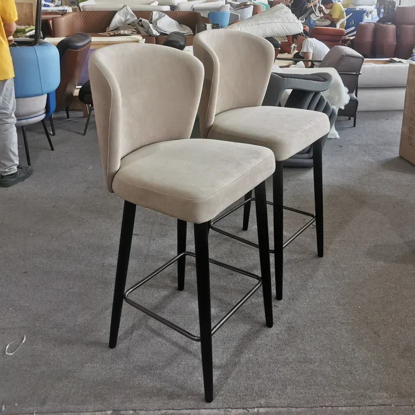 Новое поступление, Новое поступление, современный дизайн, мебель для дома, высокий табурет, ножка из цельного дерева, бархатная ткань, отель, кофейня, барный стул
Новое поступление, Новое поступление, современный дизайн, мебель для дома, высокий табурет, ножка из цельного дерева, бархатная ткань, отель, кофейня, барный стул