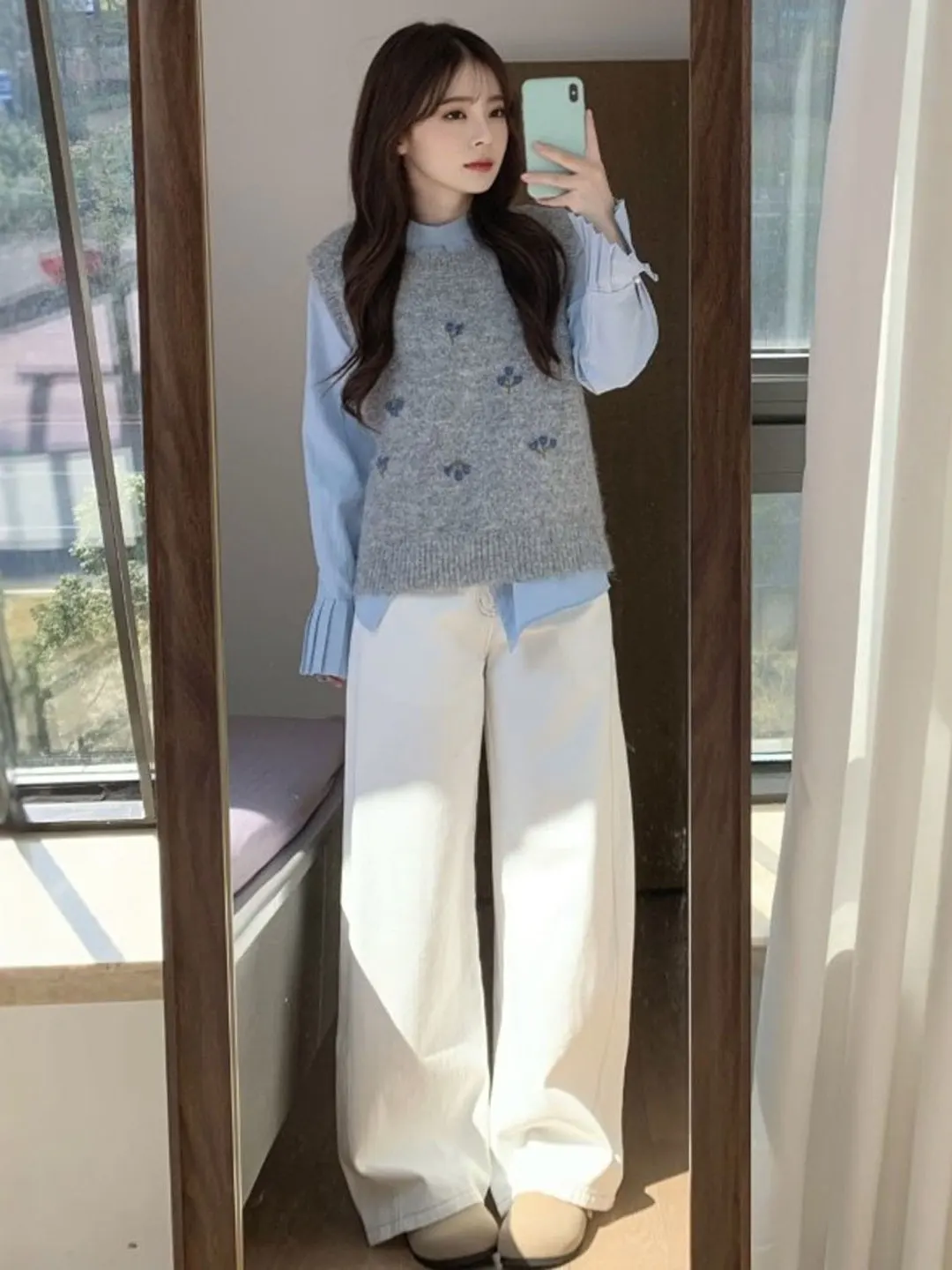 Korean Style Gentle Wind Shirt Inner Wear Vest Two-Piece Set Anti-Aging Spring 2026 Fashion Set College Style Comfortable
Korean Style Gentle Wind Shirt Inner Wear Vest Two-Piece Set Anti-Aging Spring 2026 Fashion Set College Style Comfortable