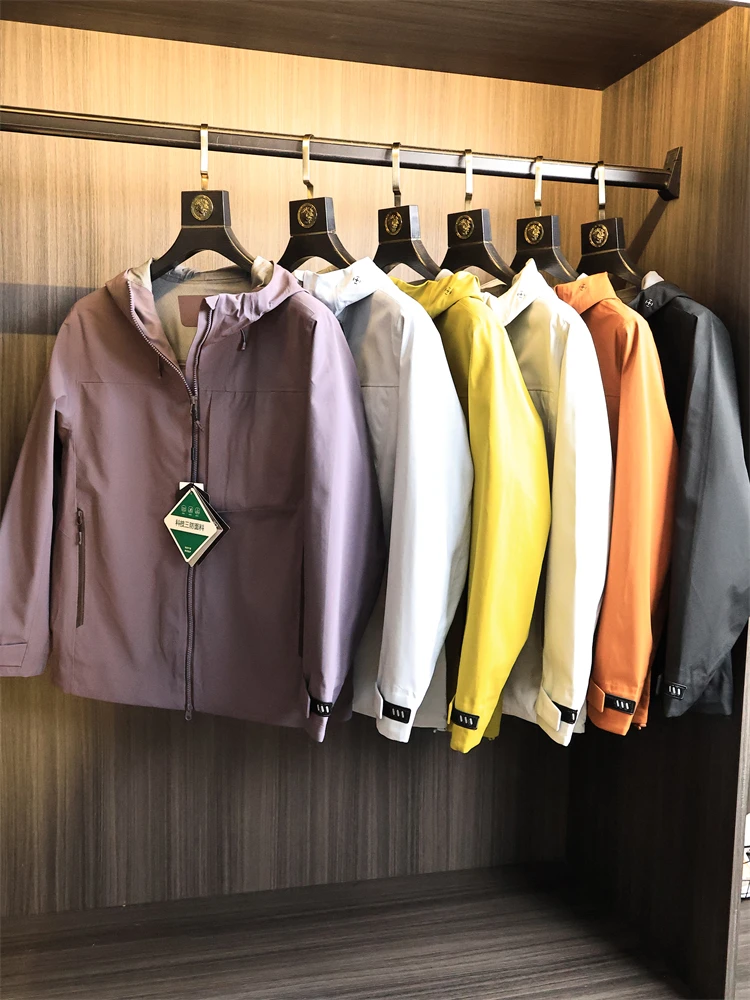 Outdoor Men's Loose Fit Waterproof Hardshell Jacket with Hood Autumn Fashion Urban Style Polyester Fiber Long Sleeve Zipper C...
Outdoor Men's Loose Fit Waterproof Hardshell Jacket with Hood Autumn Fashion Urban Style Polyester Fiber Long Sleeve Zipper C...