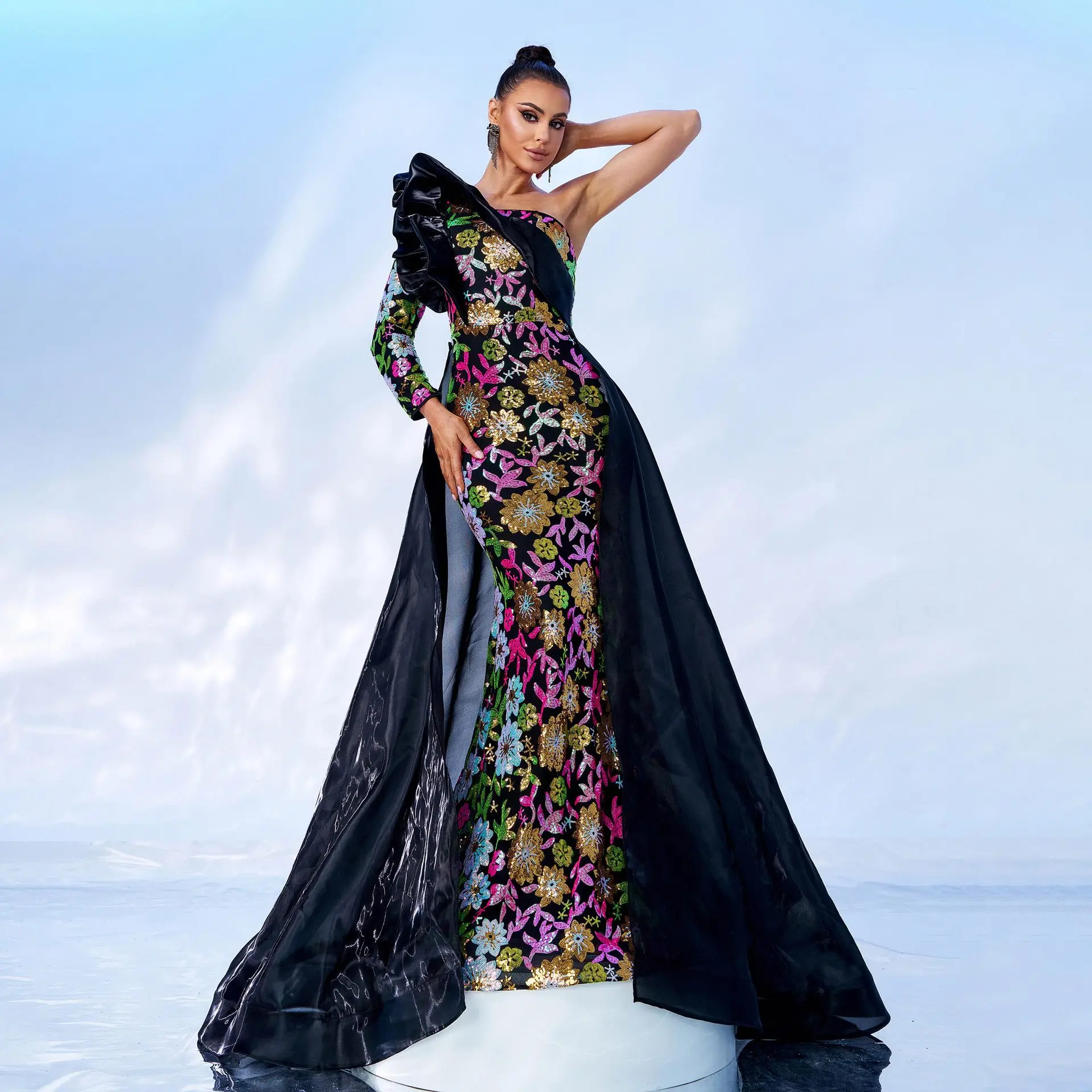 Women's Single Long Sleeve Slant Neck Sexy Long Sequin Banquet Fishtail Evening Dress Bridesmaid Dresses dance costume
Women's Single Long Sleeve Slant Neck Sexy Long Sequin Banquet Fishtail Evening Dress Bridesmaid Dresses dance costume