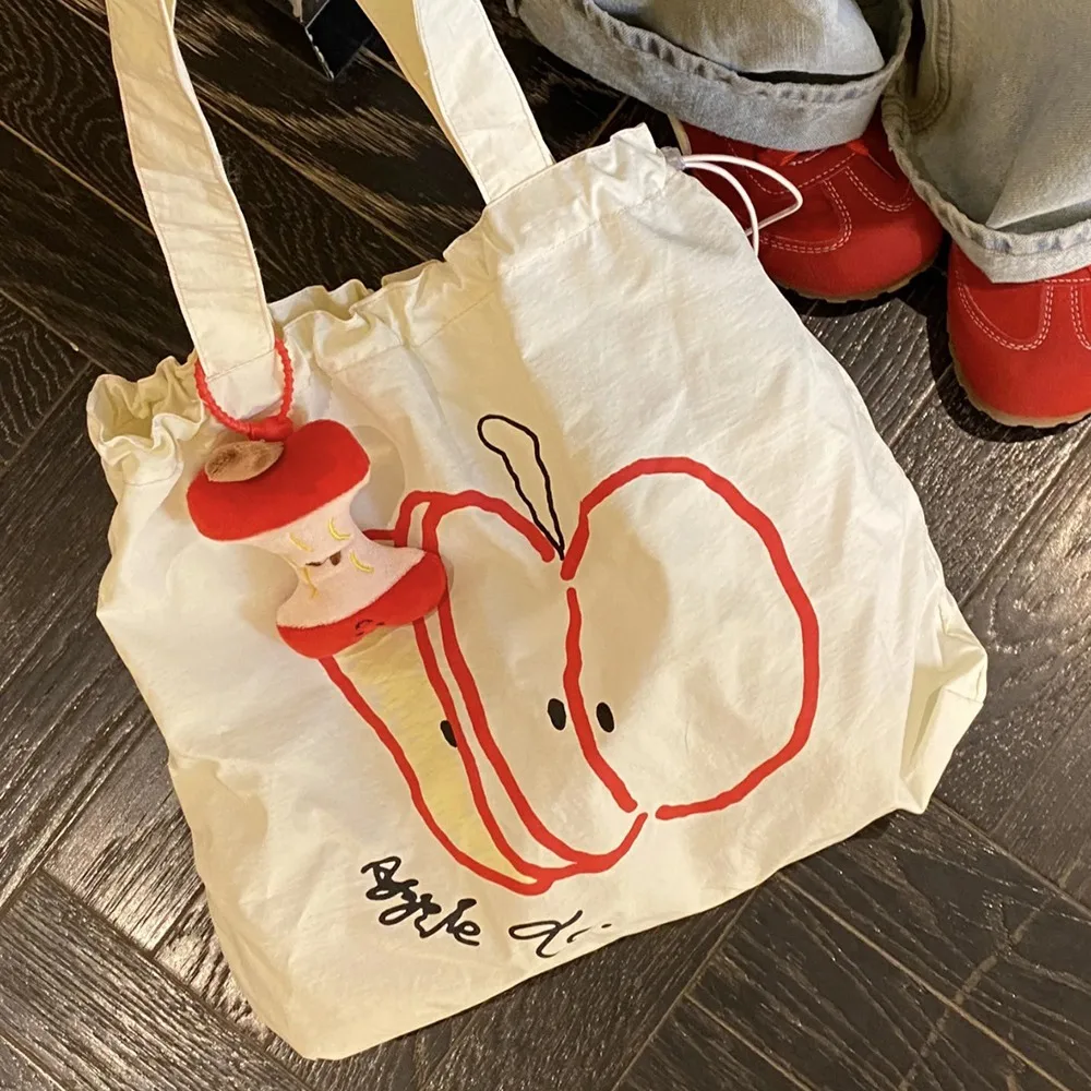 Portable Drawstring Shoulder Bag Reusable Korean Style Commuting Tote Bag Fruits Printed Grocery Bag Canvas Shopping Bag
Portable Drawstring Shoulder Bag Reusable Korean Style Commuting Tote Bag Fruits Printed Grocery Bag Canvas Shopping Bag