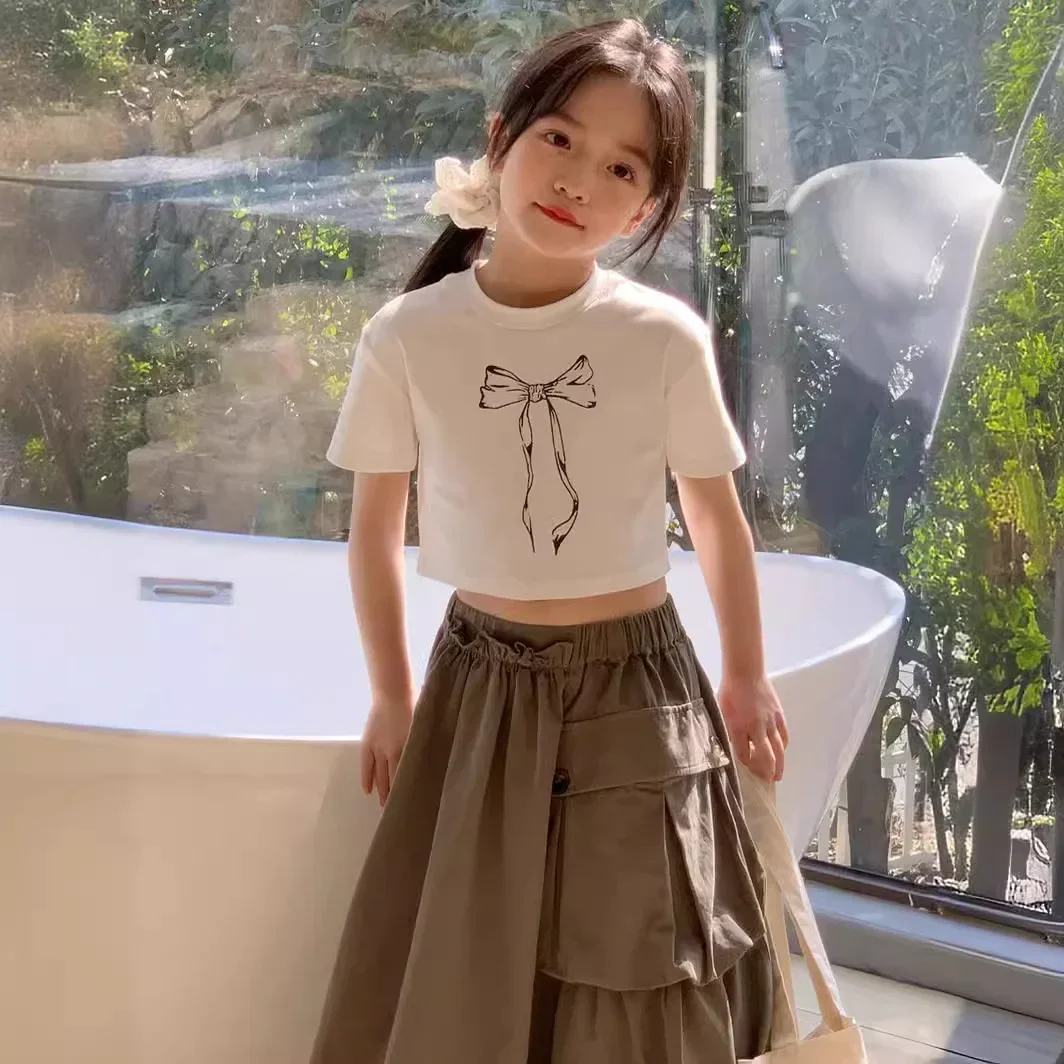 2024 Round Collar T-shirt Spring Summer New Korean Girls Bow Knot Printing Short Sleeved Short Sweet Girl Tops Tide
2024 Round Collar T-shirt Spring Summer New Korean Girls Bow Knot Printing Short Sleeved Short Sweet Girl Tops Tide