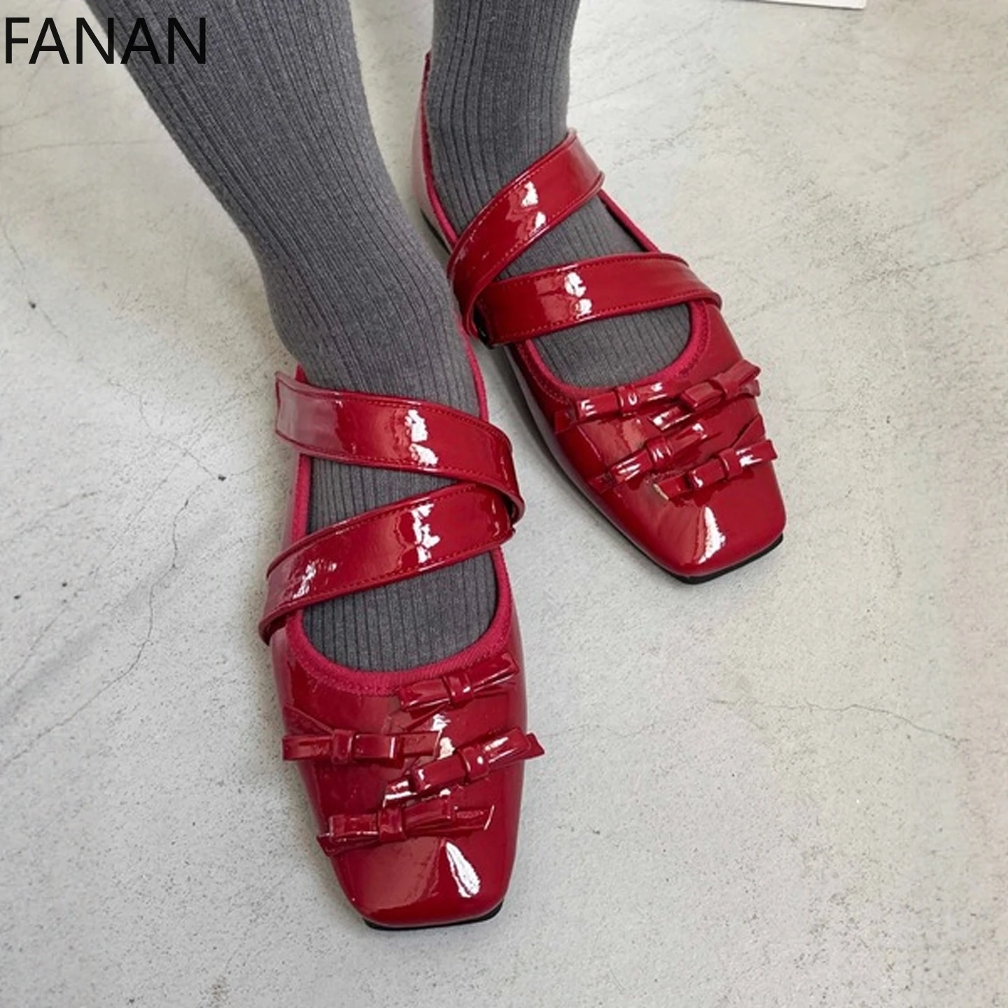 Vintage Shoes for Women Bowknot Square Toe Cross Strap Japanese Style Ballet Mary Jane Low Heel Flat Shoes Elegant 
Vintage Shoes for Women Bowknot Square Toe Cross Strap Japanese Style Ballet Mary Jane Low Heel Flat Shoes Elegant
