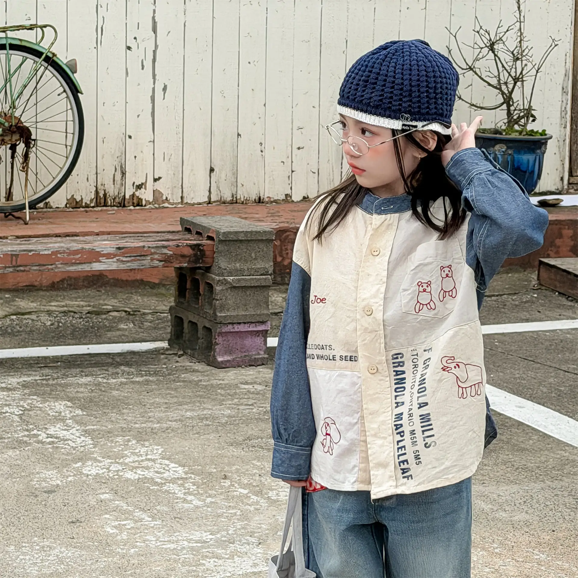 2026 Spring New Children Long Sleeve Shirts Boys Letter Print Pocket Shirts Kids Cotton Tops Girls Casual Coat Toddler Clothes
2026 Spring New Children Long Sleeve Shirts Boys Letter Print Pocket Shirts Kids Cotton Tops Girls Casual Coat Toddler Clothes