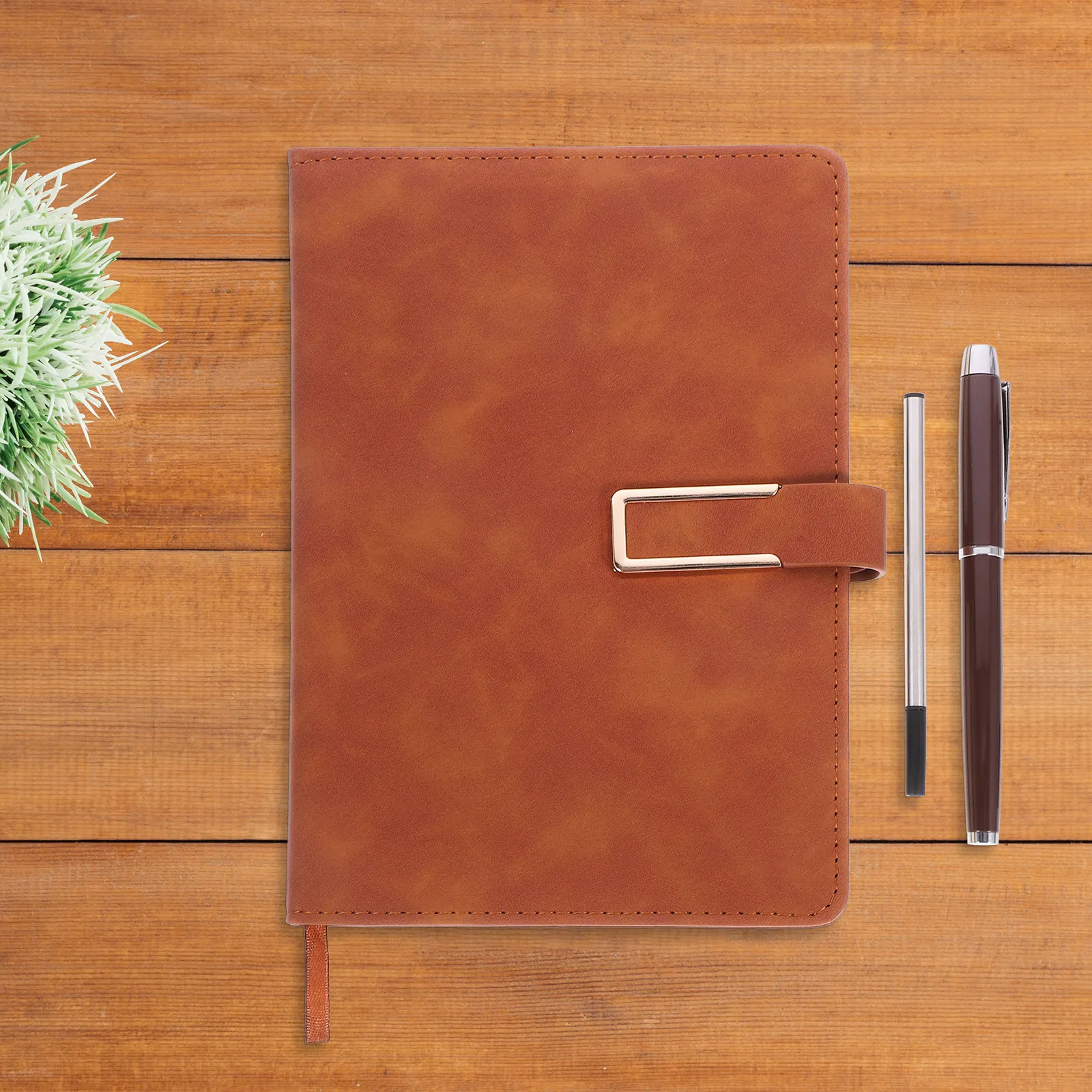 1Set Vintage PU Cover Schedule Notepad and Pen Set Lightweight Portable A5 Business Writing Notebook for Office School Daily
1Set Vintage PU Cover Schedule Notepad and Pen Set Lightweight Portable A5 Business Writing Notebook for Office School Daily