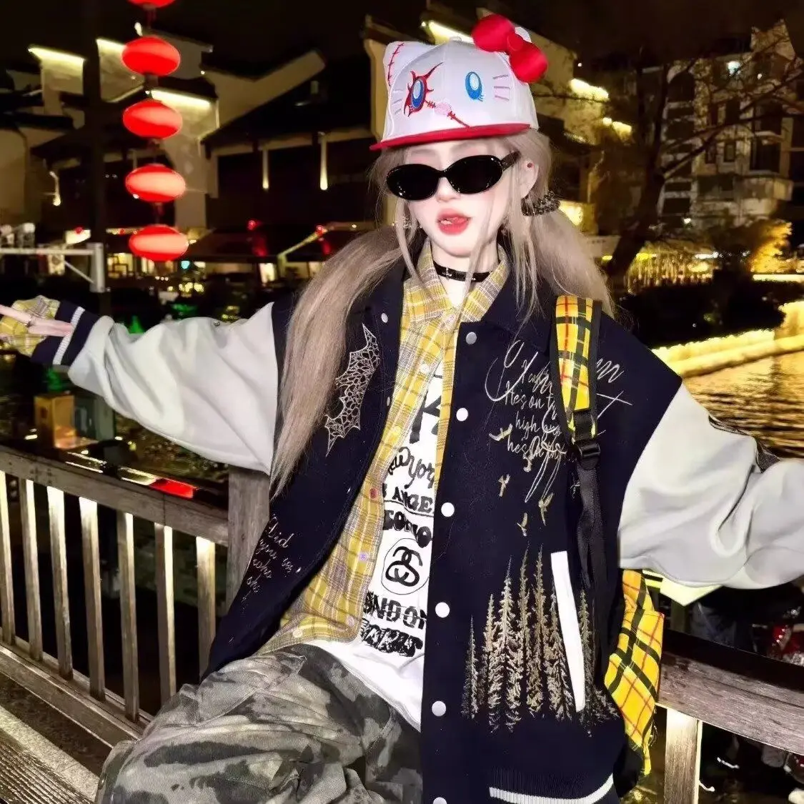 Свободное мужское джинто 2024, весенне-осенняя уличная одежда, Гонконгское повседневное пальто, тренд High Street, Harajuku, корейская версия
Свободное мужское джинто 2024, весенне-осенняя уличная одежда, Гонконгское повседневное пальто, тренд High Street, Harajuku, корейская версия