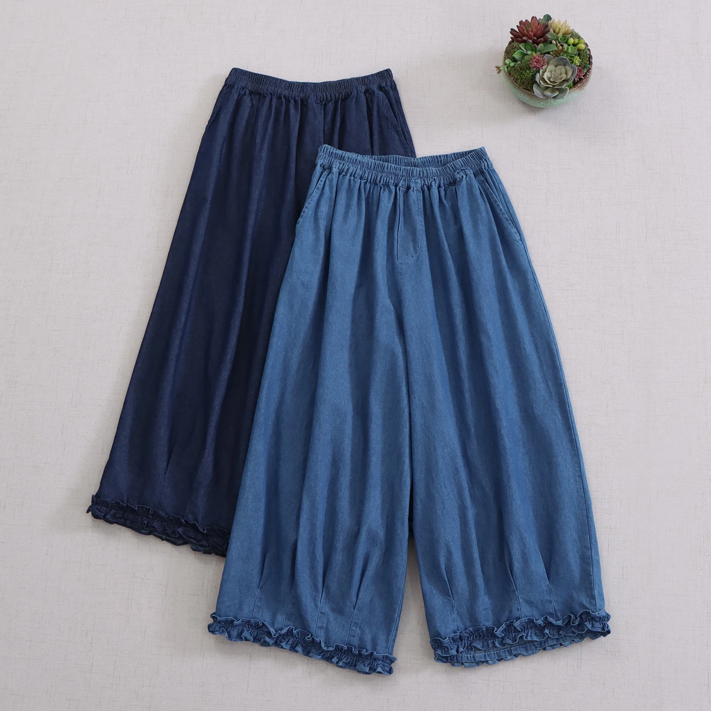Japanese Sweet Mori Girl Vintage Solid Color Denim Straight Pants Women Summer Elastic Waist Casual Loose Jeans Pants
Japanese Sweet Mori Girl Vintage Solid Color Denim Straight Pants Women Summer Elastic Waist Casual Loose Jeans Pants