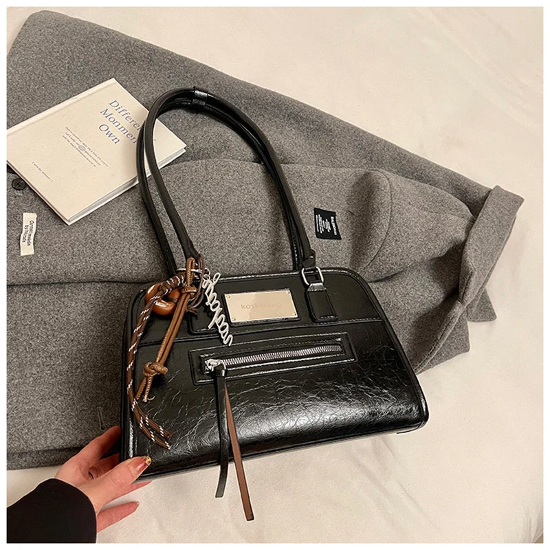 Leisure Fashion Matte Square Bag 2025 Spring New Style Underarm Bag Texture Leather Large Capacity Shoulder Bag Women's Bag
Leisure Fashion Matte Square Bag 2025 Spring New Style Underarm Bag Texture Leather Large Capacity Shoulder Bag Women's Bag