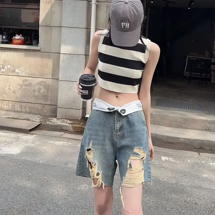 American Style Flip Waist Five-Point Pants Women Spring Summer New Personalized Retro Niche Design Casual Versatile Denim Shorts
American Style Flip Waist Five-Point Pants Women Spring Summer New Personalized Retro Niche Design Casual Versatile Denim Shorts