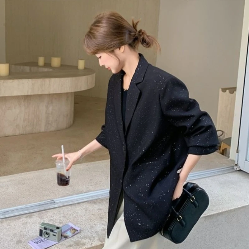 Винтажный сверкающий черный высококачественный молодежный легкий женский пиджак для зрелых женщин, весна-осень 202, миниатюрный, расслабленный, повседневный, Новое поступление
Винтажный сверкающий черный высококачественный молодежный легкий женский пиджак для зрелых женщин, весна-осень 202, миниатюрный, расслабленный, повседневный, Новое поступление
