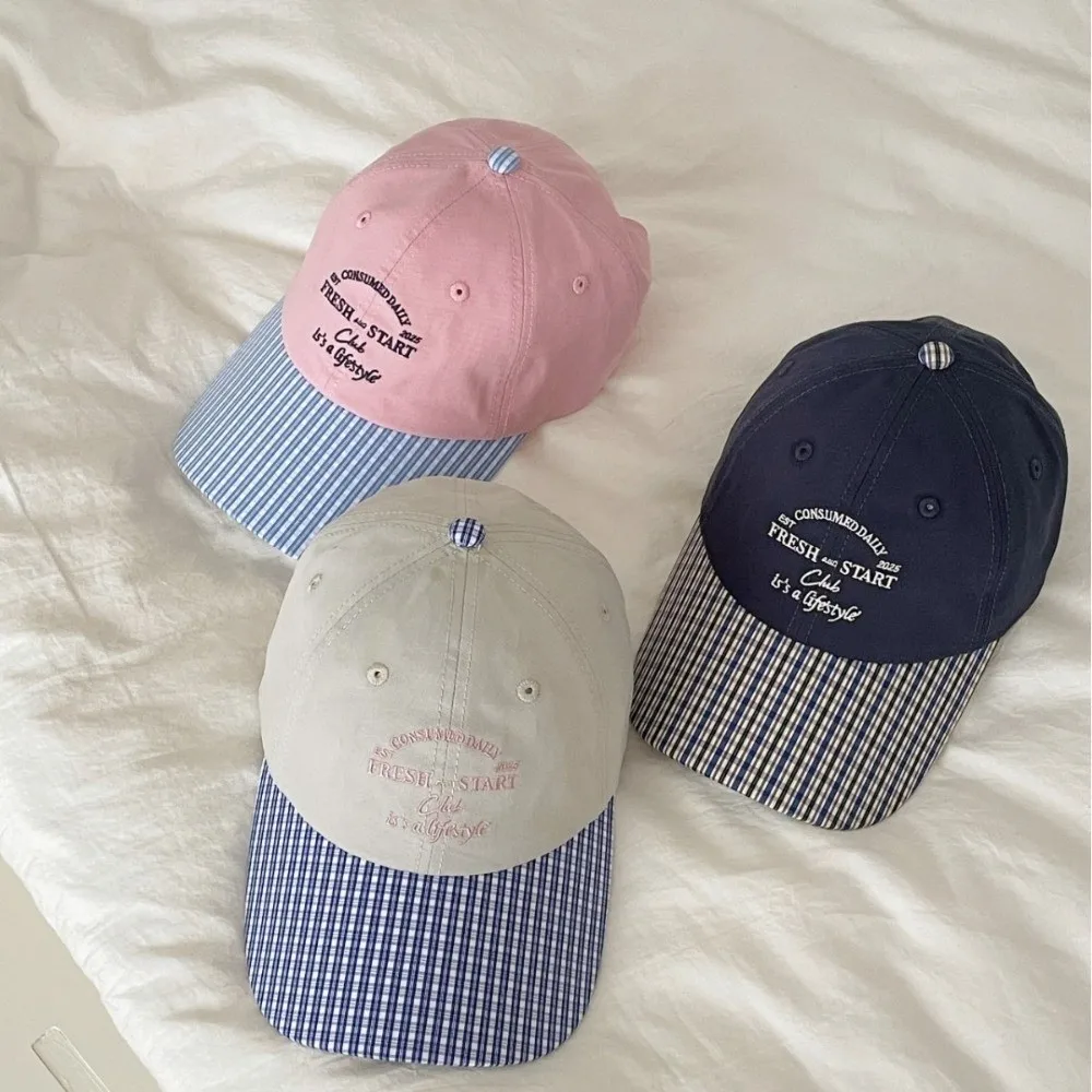 Casual Korean Baseball Hat Plaid Letter Embroidery Peaked Cap Spring Summer Visor Snapback Cap Teenagers
Casual Korean Baseball Hat Plaid Letter Embroidery Peaked Cap Spring Summer Visor Snapback Cap Teenagers