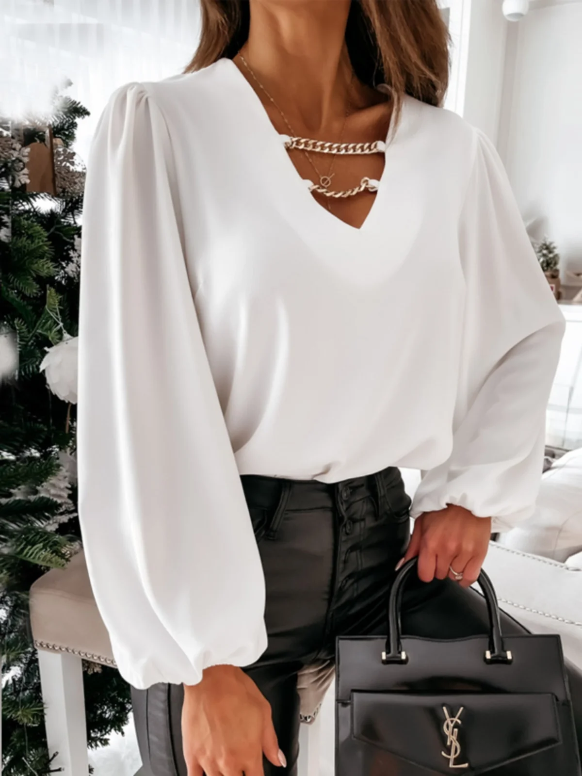 Loose Lantern Sleeve Low Collar Versatile Chain Long Sleeve Blouse Shirt Women's Street Style V-neck Full-length Regular Fit
Loose Lantern Sleeve Low Collar Versatile Chain Long Sleeve Blouse Shirt Women's Street Style V-neck Full-length Regular Fit