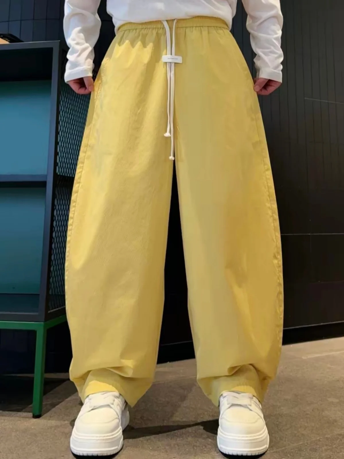 Summer Thin Men's Straight Leg Pants Casual Wide Leg Breathable Skin-Friendly Loose Fit Trousers Knife Casual Pants
Summer Thin Men's Straight Leg Pants Casual Wide Leg Breathable Skin-Friendly Loose Fit Trousers Knife Casual Pants