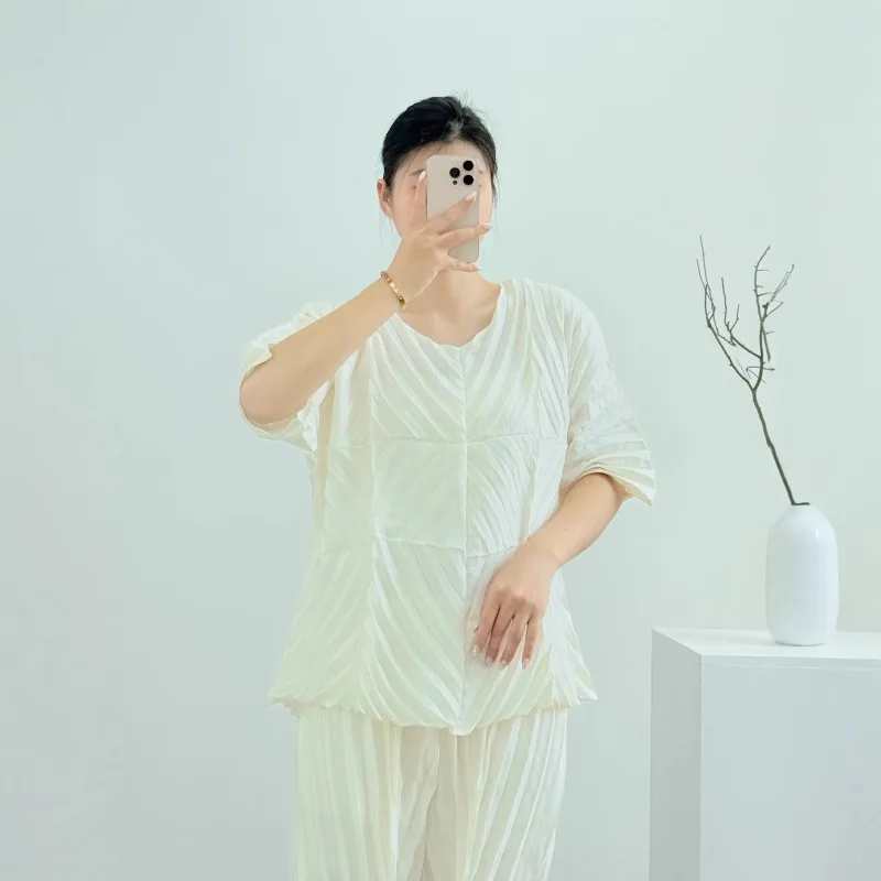 Miyake Pleated 2026 Summer High-End Pleated Fashion Irregular Japanese and Korean Plus Size Short Sleeve T-Shirt Casual Top
Miyake Pleated 2026 Summer High-End Pleated Fashion Irregular Japanese and Korean Plus Size Short Sleeve T-Shirt Casual Top
