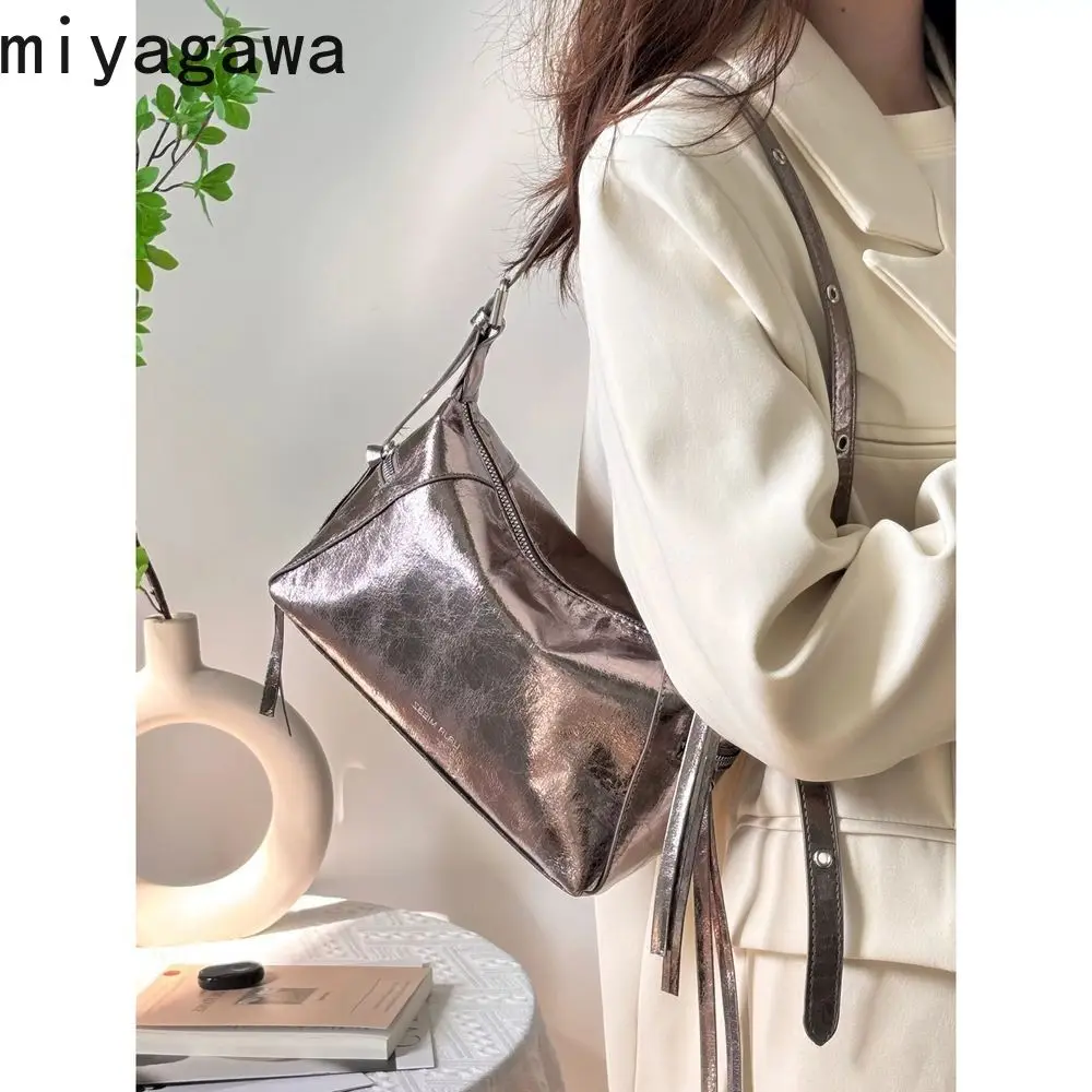 Винтажная сумка для подмышек miyagawa с мягкой молнией, модная универсальная сумка для горячих девушек, сумки через плечо на одно плечо
Винтажная сумка для подмышек miyagawa с мягкой молнией, модная универсальная сумка для горячих девушек, сумки через плечо на одно плечо