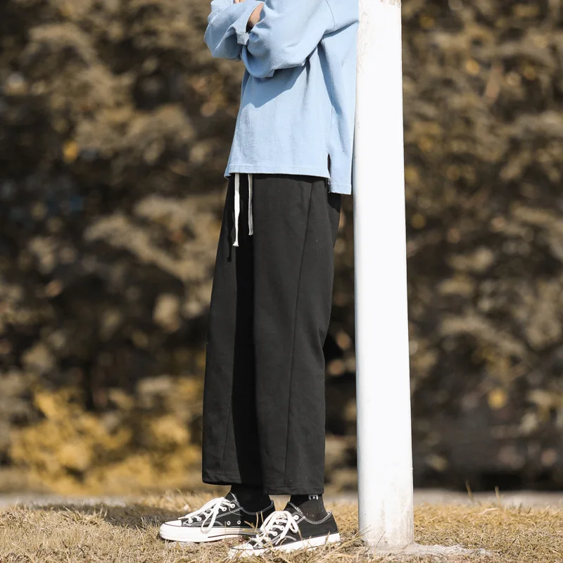 Men's trendy brand Hong Kong style solid color student sports pants summer Korean version trendy loose straight leg casual pants
Men's trendy brand Hong Kong style solid color student sports pants summer Korean version trendy loose straight leg casual pants