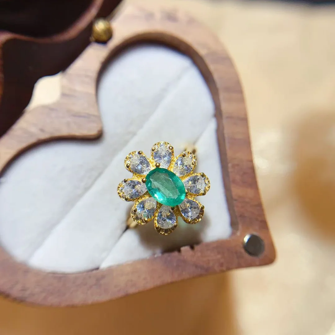 Luxurious Design Natural Emerald Ring S925 Sterling Silver Inlay Thick Clarity Green Gem Daily Banquet Jewelry 5*7mm
Luxurious Design Natural Emerald Ring S925 Sterling Silver Inlay Thick Clarity Green Gem Daily Banquet Jewelry 5*7mm