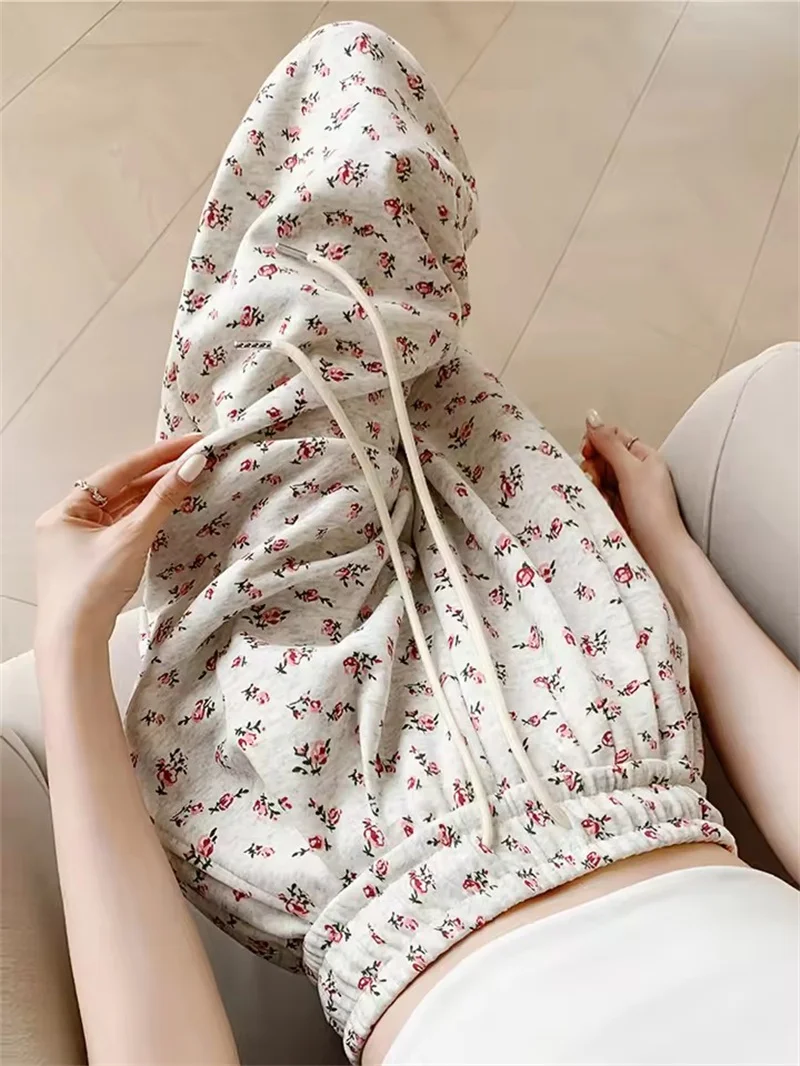 Fashion Korean Print Floral Casual Women's Wide Leg Pants Retro High Waist Trousers Loose Slimming Sweatpants
Fashion Korean Print Floral Casual Women's Wide Leg Pants Retro High Waist Trousers Loose Slimming Sweatpants