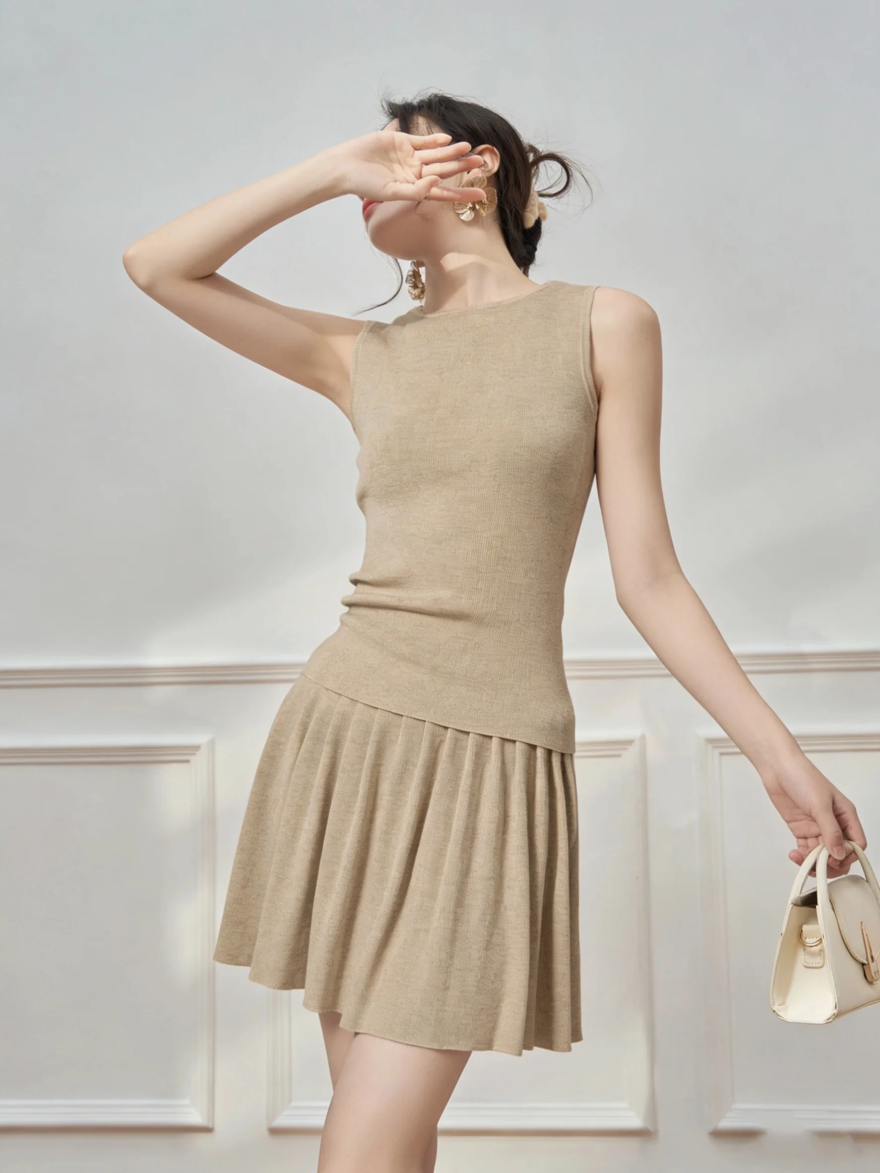 Kaki Color Knitted Texture Vest Top And Short Skirt Set Women's Fashion Spring Outfit High Waist Pure Color Casual Ensemble
Kaki Color Knitted Texture Vest Top And Short Skirt Set Women's Fashion Spring Outfit High Waist Pure Color Casual Ensemble