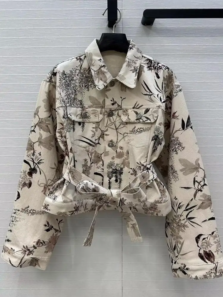 Autumn Vintage Beige Loose Denim Jacket 2025 Women Floral Print Lapel Long Sleeve Buttons Pockets Belt New Streetwear Short Coat
Autumn Vintage Beige Loose Denim Jacket 2025 Women Floral Print Lapel Long Sleeve Buttons Pockets Belt New Streetwear Short Coat