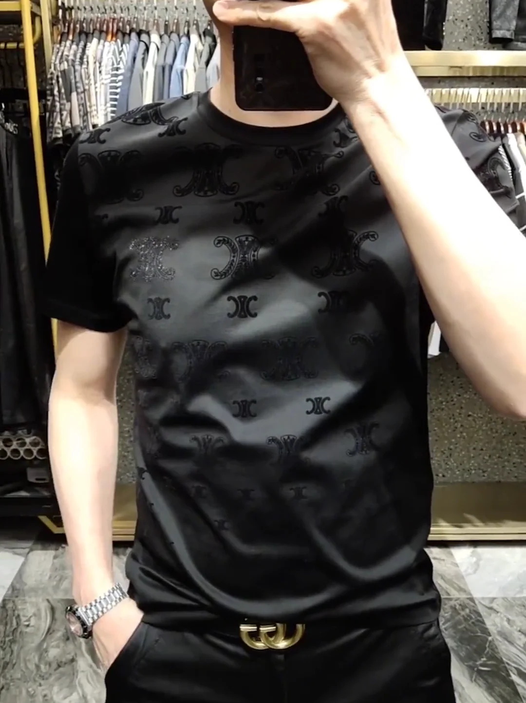 Новая весенне-летняя мужская футболка с коротким рукавом, облегающая, с круглым вырезом, удобная, повседневная, модная, высокого качества, универсальная, стильная.
Новая весенне-летняя мужская футболка с коротким рукавом, облегающая, с круглым вырезом, удобная, повседневная, модная, высокого качества, универсальная, стильная.