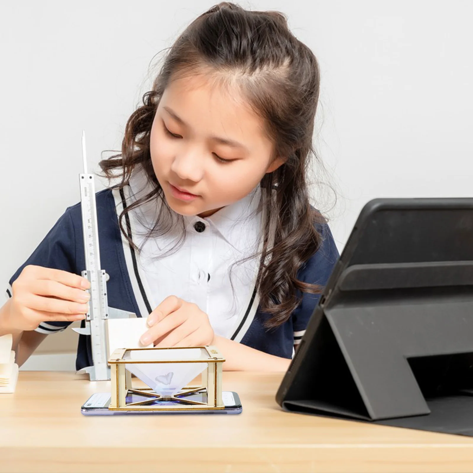 DIY Hologram Projector Kit Kids Stem Education Science Craft Materials Hands-on 3D Virtual Holography Experiment Creative
DIY Hologram Projector Kit Kids Stem Education Science Craft Materials Hands-on 3D Virtual Holography Experiment Creative