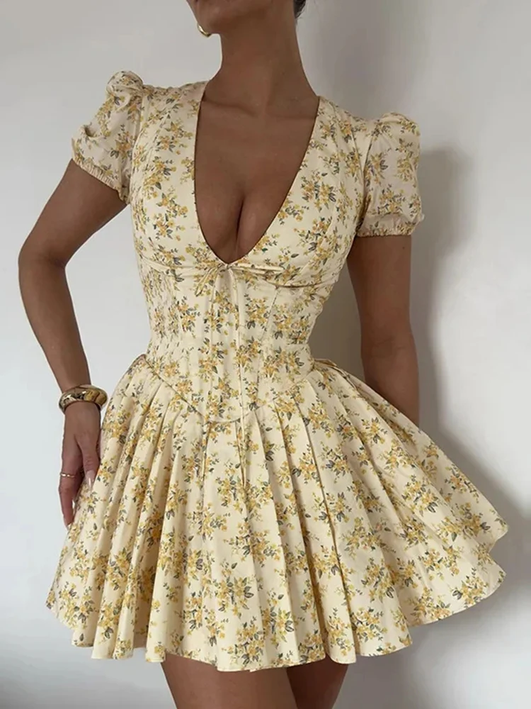 Tossy Flower Print Deep V Neck Folds Mini Dress For Women Patchwork French Sweet Short Sleeve Female Party Short Princess Dress
Tossy Flower Print Deep V Neck Folds Mini Dress For Women Patchwork French Sweet Short Sleeve Female Party Short Princess Dress