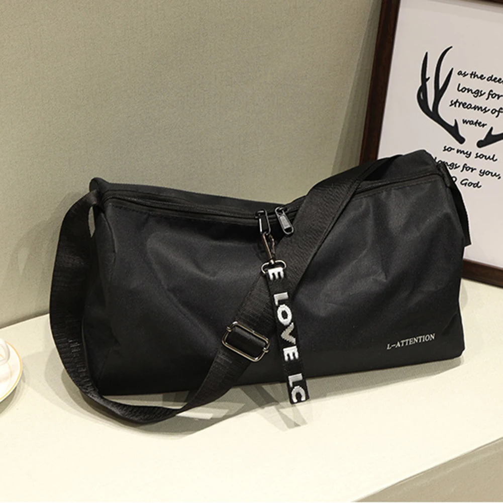 Portable Outdoor Fitness Gym Bags Multifunction Fashion Fitness Travel Handbag 600D Nylon Adjustable Strap for Weekend Training
Portable Outdoor Fitness Gym Bags Multifunction Fashion Fitness Travel Handbag 600D Nylon Adjustable Strap for Weekend Training