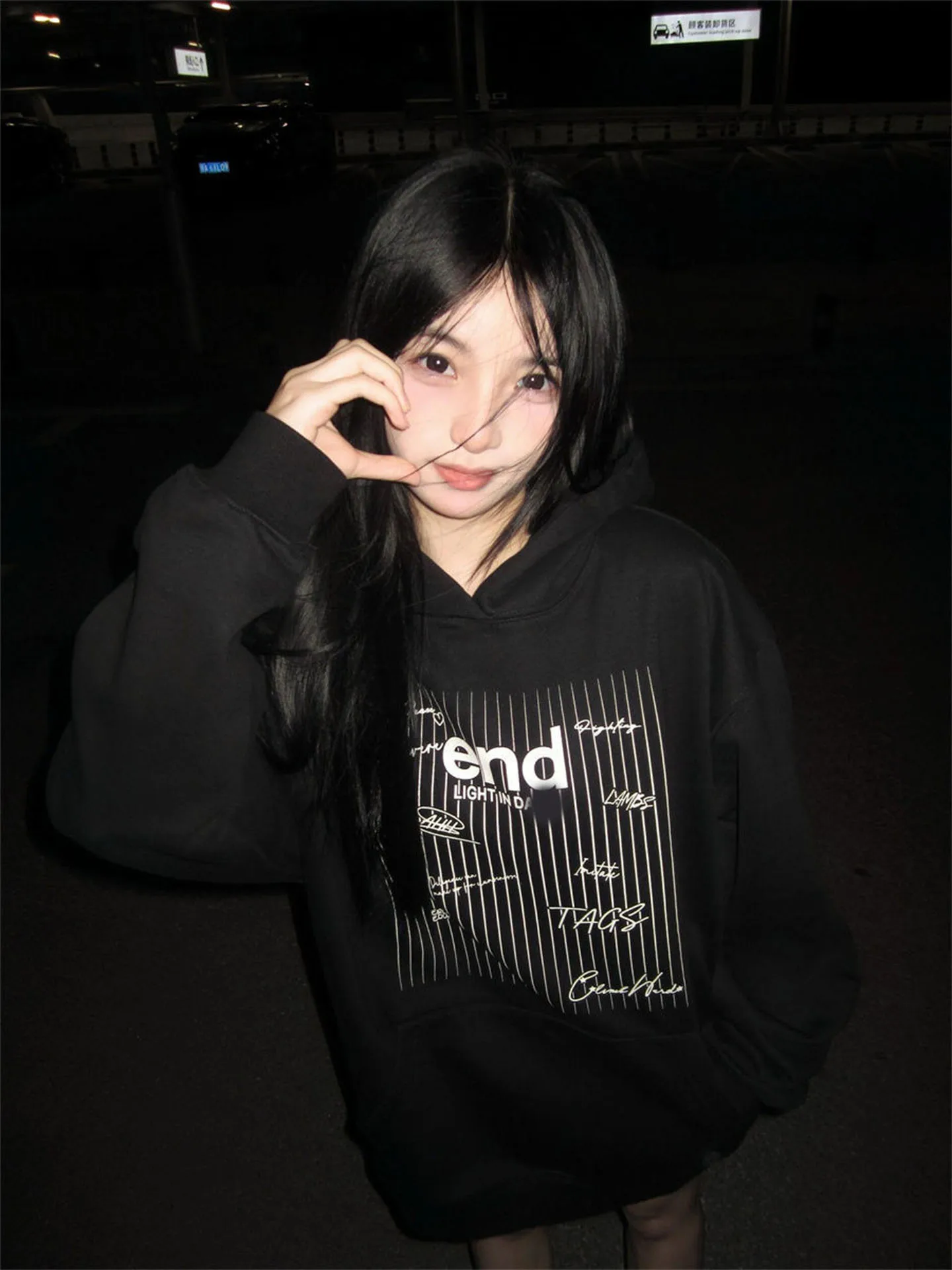 Женская толстовка Bla Hoodie в американском стиле с уникальным принтом, свободный крой, модная уличная одежда, бренд Sle Teana Snow
Женская толстовка Bla Hoodie в американском стиле с уникальным принтом, свободный крой, модная уличная одежда, бренд Sle Teana Snow